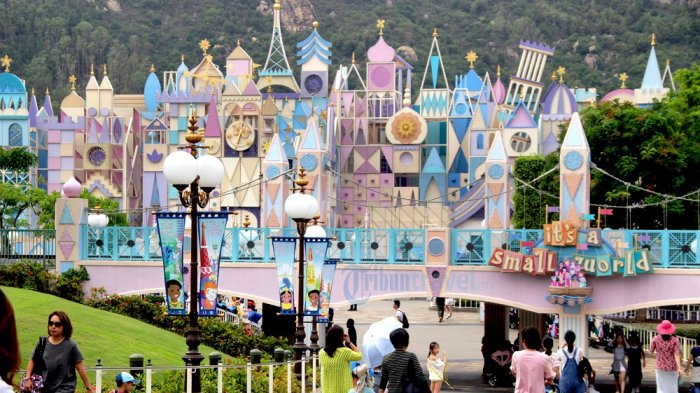 Hong Kong Disneyland Theme Park Ticket Private Transfer Ami
